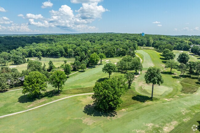 Signal Mountain Golf & Country Club offers a pristine 18 holes for members in Walden.