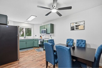 10 SE 105th Ave, Portland, OR 97216