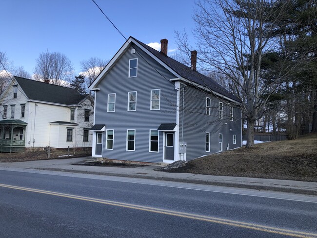 556 Water St unit 2, Gardiner, ME 04345 - photo 3