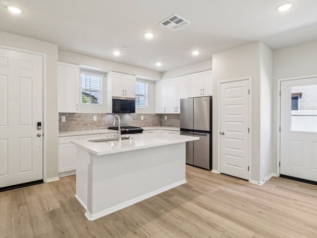 40232 Via Orujo, Temecula, CA 92591 - photo 2