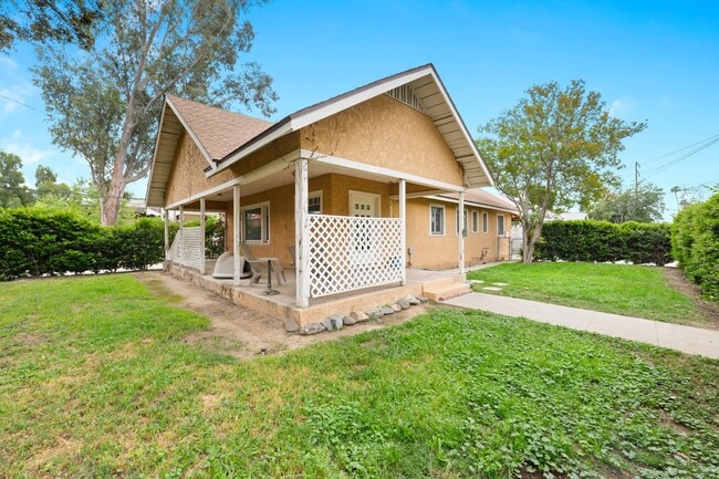 4212 Locust St, Riverside, CA 92501 - photo 2