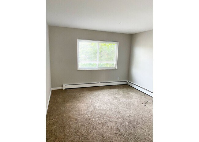 249 Senator Place unit 249-02, Cincinnati, OH 45220 - photo 6