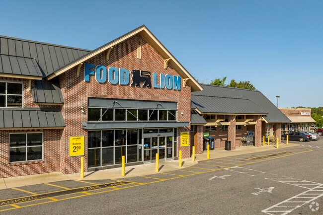 Hugh Cale offers residents a convenient location for groceries, schools, work, and more.