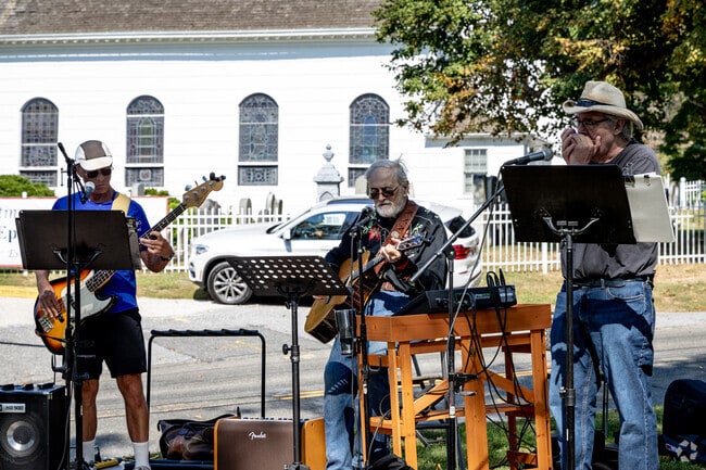 Live music entertains fair-goers at the Setauket Country Craft Fair.