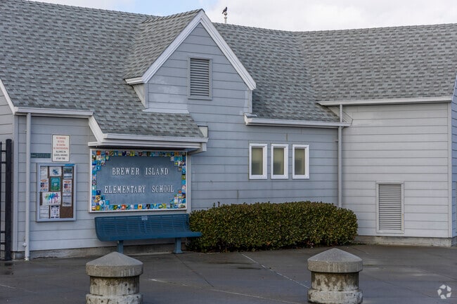 Brewer Island Elementary is a public elementary school.
