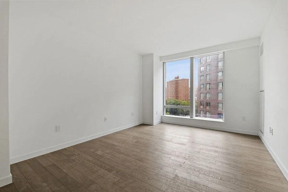 One Manhattan Square unit 9J, New York, NY 10002 - photo 1