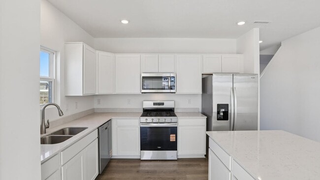 6163 Rhinecliff Dr, Whitestown, IN 46075 - photo 3