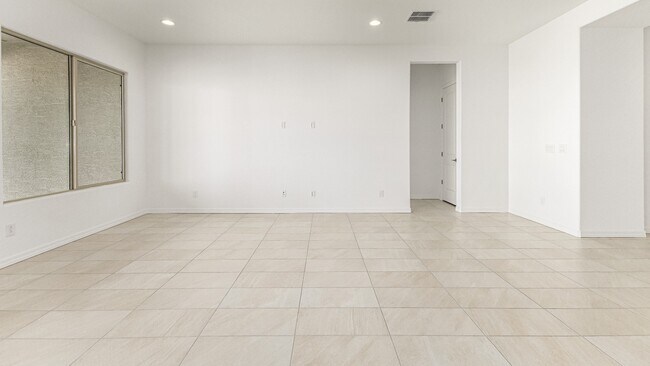 20276 W Catalina Dr, Buckeye, AZ 85396 - photo 7