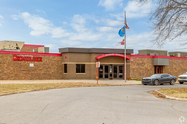 Dunbar Elementary is located in OK.