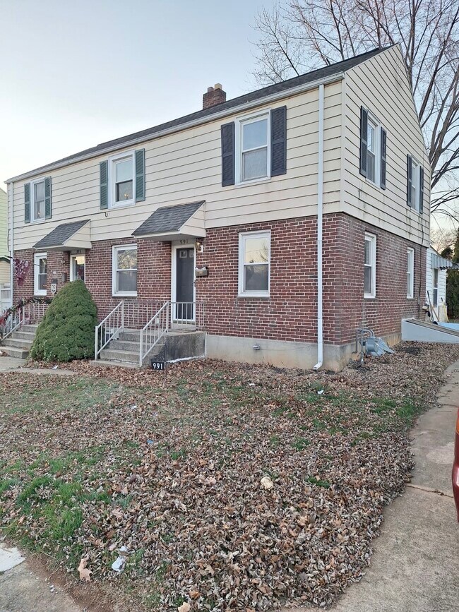 991 Loucks Place, York, PA 17404