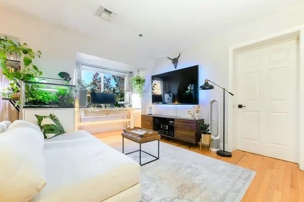 332 Jamaicaway unit 404, Jamaica Plain, MA 02130 - photo 4