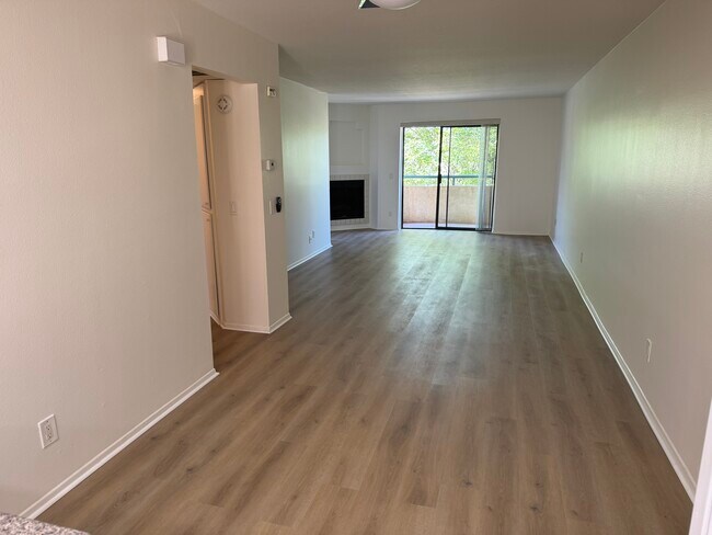 18123 Erik Ct unit Princessa Estates Co, Canyon Country, CA 91387 - photo 7