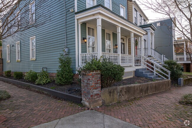 Newer homes that honor the neighborhood aesthetics appear throughout Union Hill.