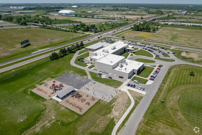 Rossford Elementary is the public school choice.