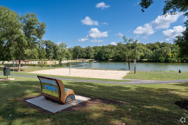 Enjoy the scenic view on one of Foli Park's benches.