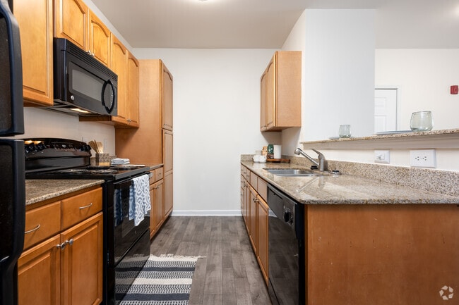 Windsor Upon Stonecrest, Burlington, NC 27215 - photo 4