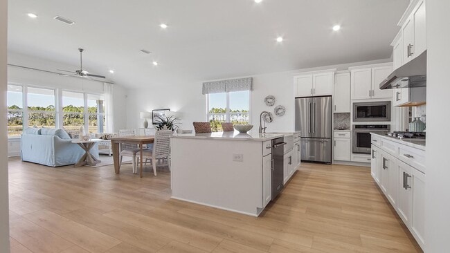 137 Greene Cir, Port Saint Joe, FL 32456 - photo 3