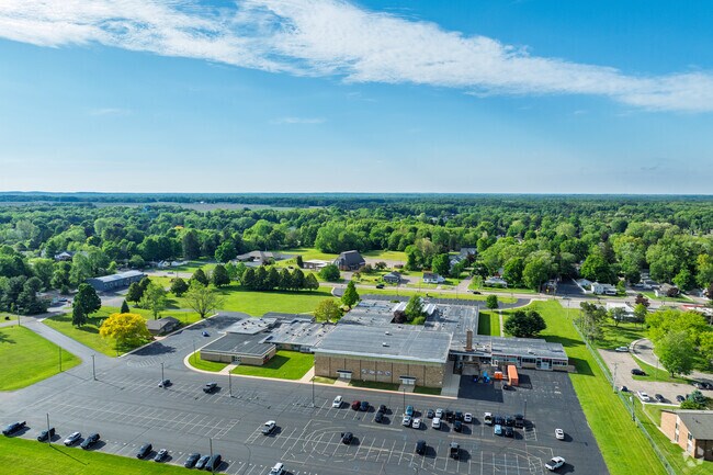 Paw Paw Middle School has earned a B- rating in diversity on Niche.