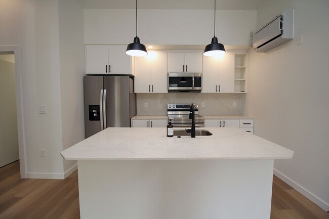 2516 NE Flanders St, Portland, OR 97232 - photo 5