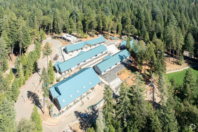 The student teacher ratio at Cedarwood Elementary is 22 to 1.