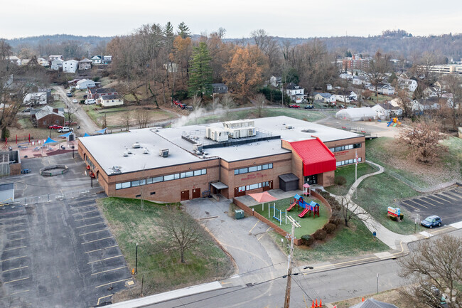 Approximately 358 students attend Spring Hill Elementary School.