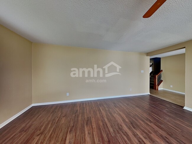 7927 Newhall Way, Indianapolis, IN 46239 - photo 5