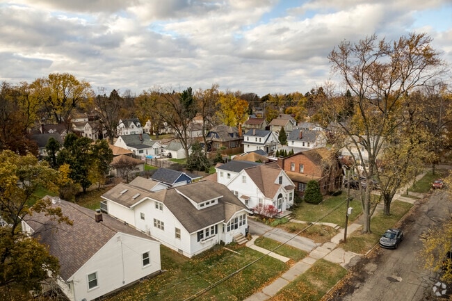 Cascades offers quiet streets near Jackson’s Cascade Falls and local parks.