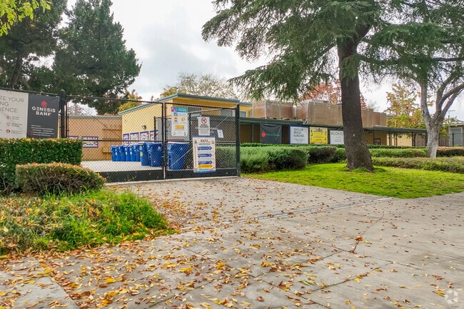 Hesby Oaks Elementary School