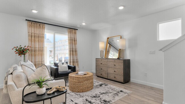 1257 N 325 E unit 174, Harrisville, UT 84404 - photo 5