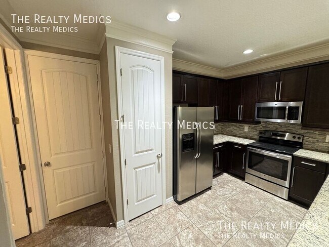 15764 Ave of the Arbors, Winter Garden, FL 34787 - photo 7