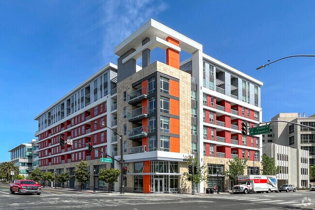Newly built apartment complexes are available in Downtown Redwood City.