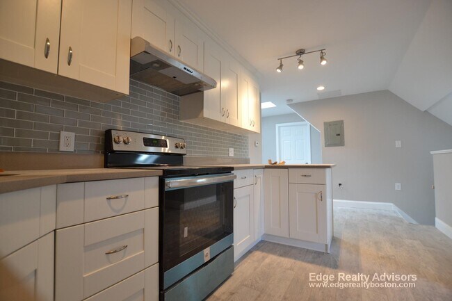 81 Linden St unit 1, Allston, MA 02134 - photo 4