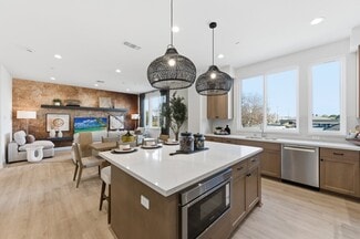 1662 Larkspur St, Alameda, CA 94501