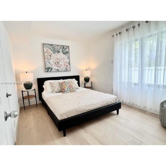 6848 N Miami Ave, Miami, FL 33150 - photo 6