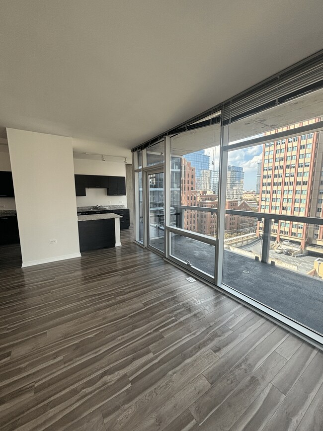 851 N La Salle Dr unit 1707, Chicago, IL 60610 - photo 2