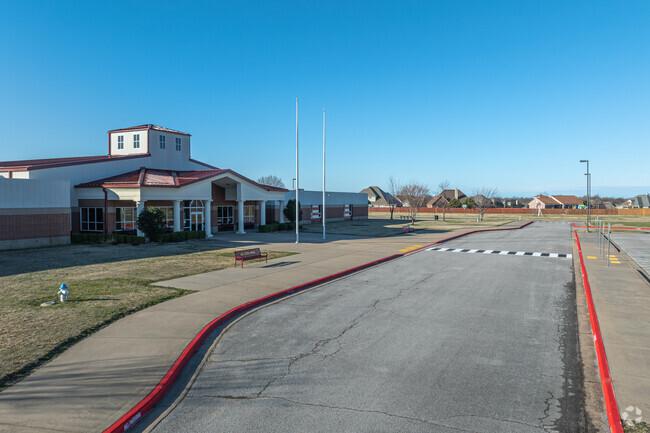 Hellstern Middle School is part of the Springdale School District.