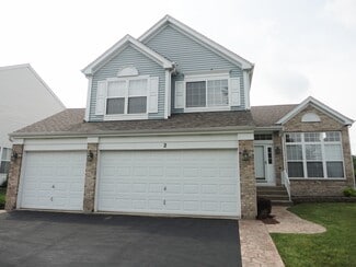 2 Hastings Ct, Lake in the Hills, IL 60156