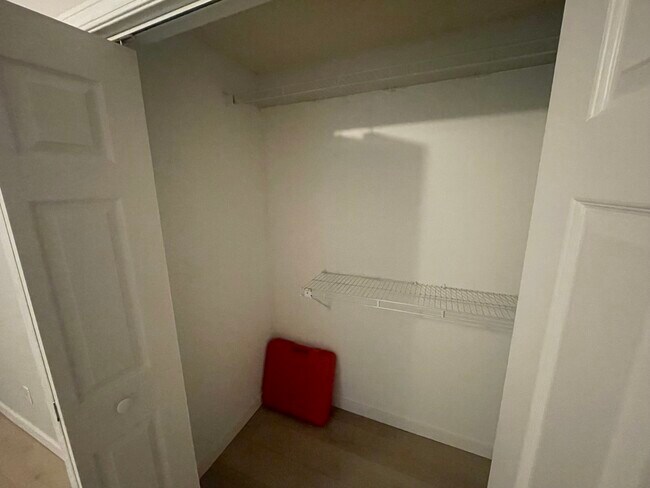 3228 SW Dolph Ct, Portland, OR 97219 - photo 5