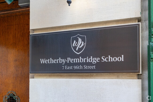 The Wetherby Pembridge School is located in Manhattan.