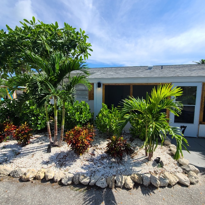 10117 Cortez Rd W unit 1, Bradenton, FL 34210 - photo 1