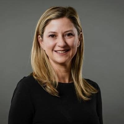 Kelly Taylor Blakesley