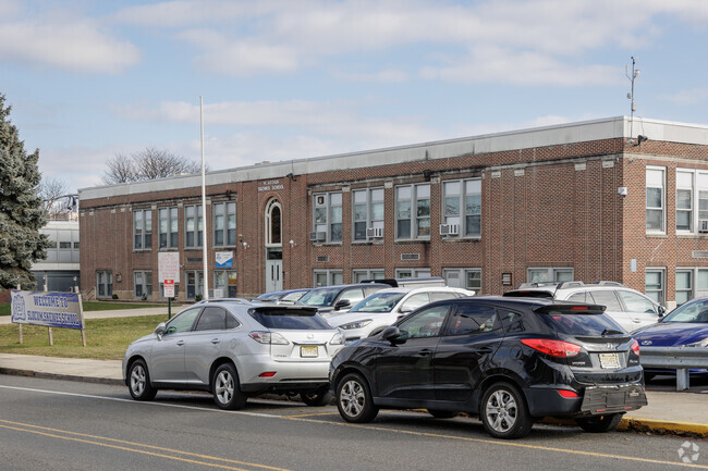 Slocum Skewes School in Ridgefield, NJ gets an overall grade of B+ from Niche,