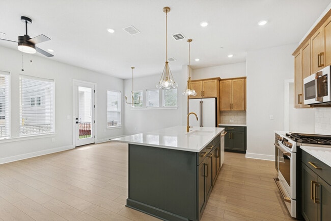 712 Terrier Trail, Austin, TX 78745 - photo 4