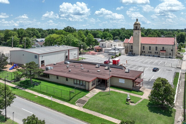San Miguel School of Tulsa shares a campus with St. Francis Xavier Church.