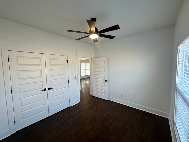 210 Market St, Muscle Shoals, AL 35661 - photo 7