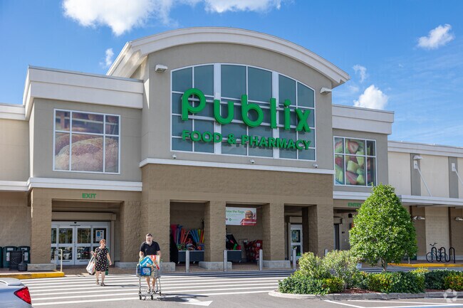 Laurel residents have convenient grocery shopping at the local Publix.