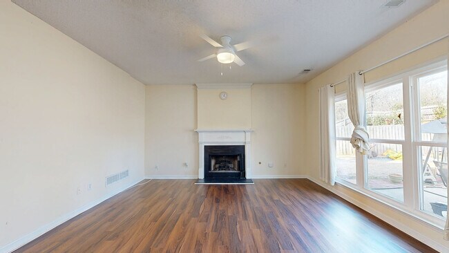 4239 Glenlake Pkwy NW, Kennesaw, GA 30144 - photo 2