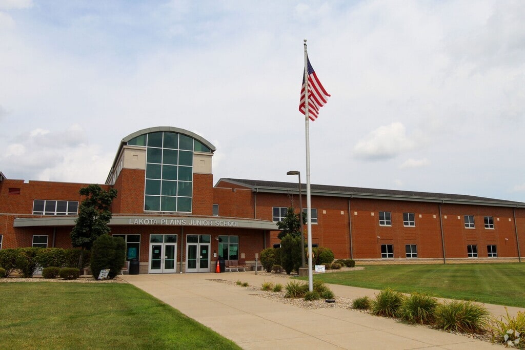 A wide shot for Lakota Plains Junior School.