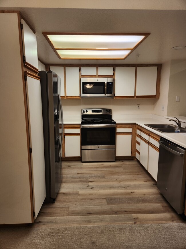 8707 E Indian Hills Rd unit H, Orange, CA 92869 - photo 7