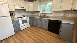 72 Holyoke St, Easthampton, MA 01027